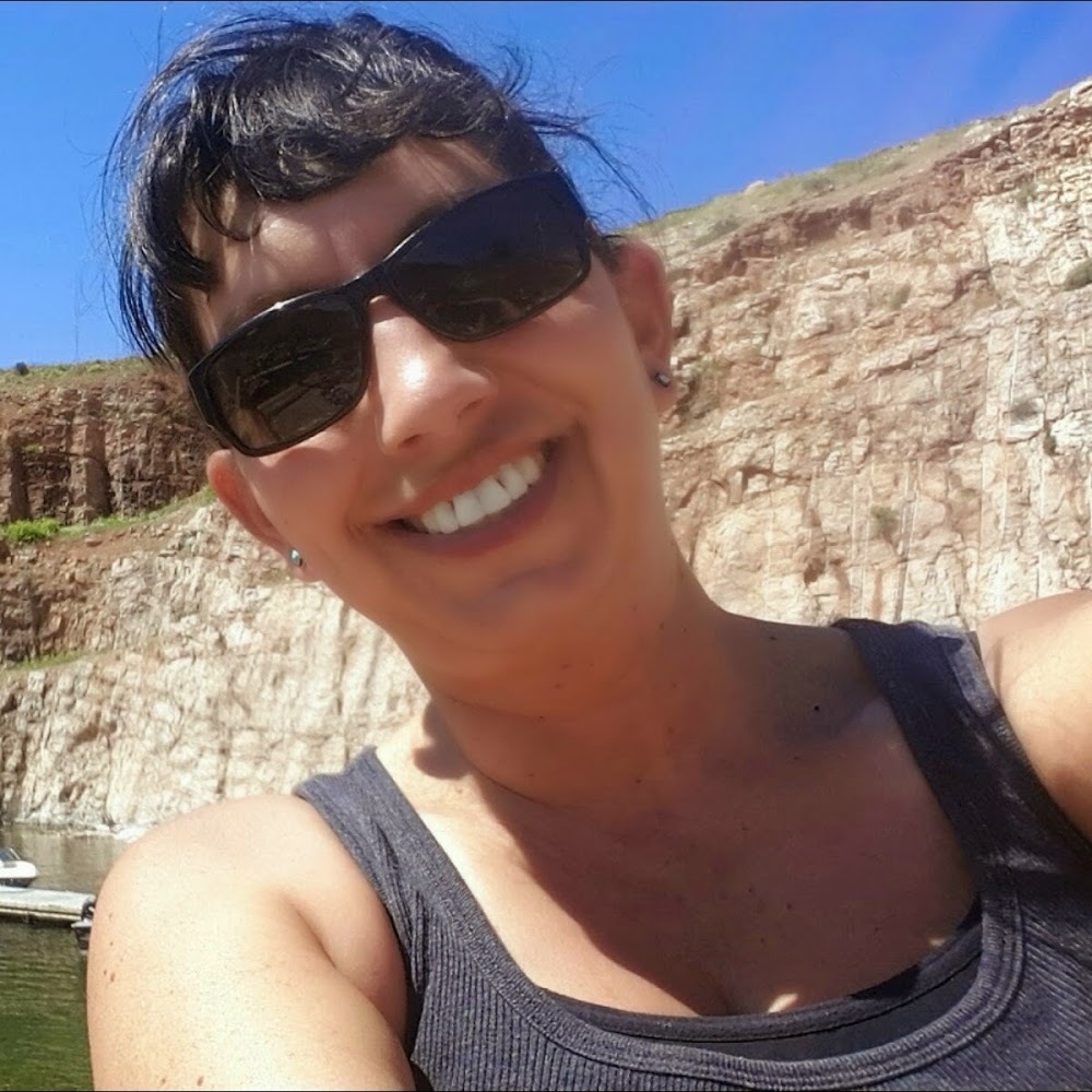 Meet your Posher, Neta